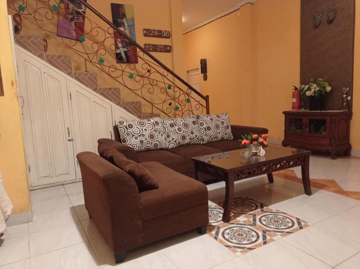 Hotel Nayora Prabumulih Perabumulih Esterno foto